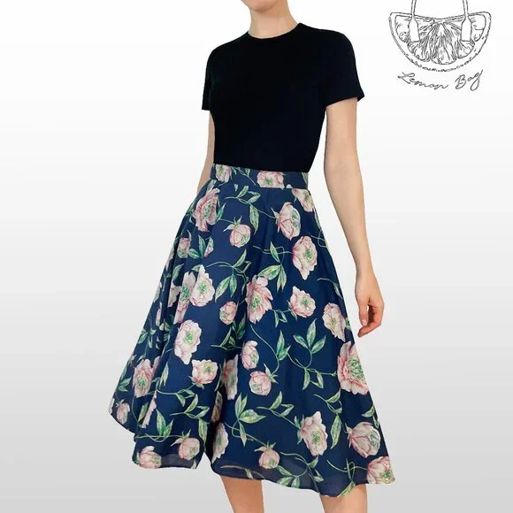 French Connection / Midi Pleated Skirt / Color Dark Blue Floral / Size XS - Picture 1 of 6